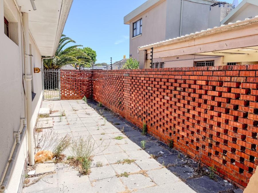 To Let 3 Bedroom Property for Rent in Thornton Western Cape